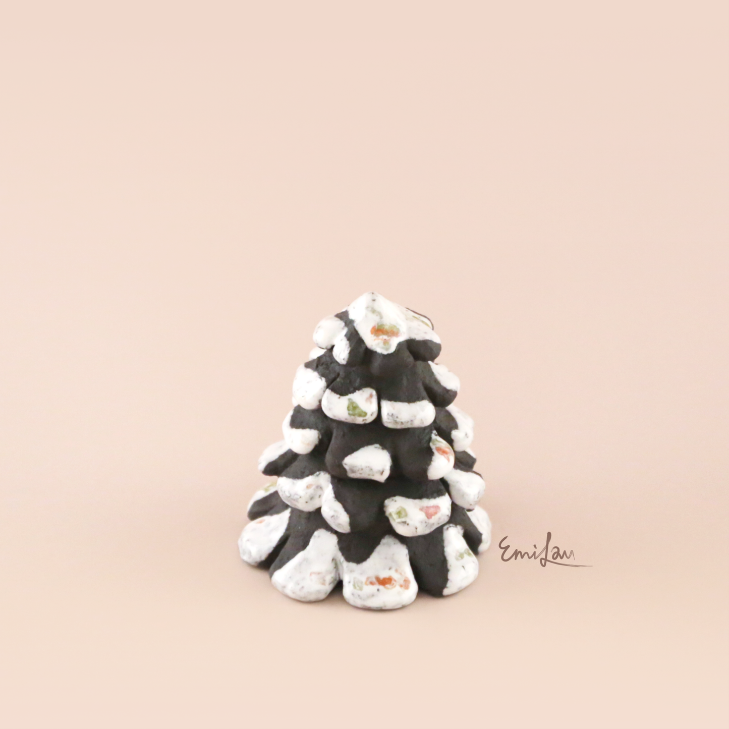 Shiro • Winter Pine Tree Decor